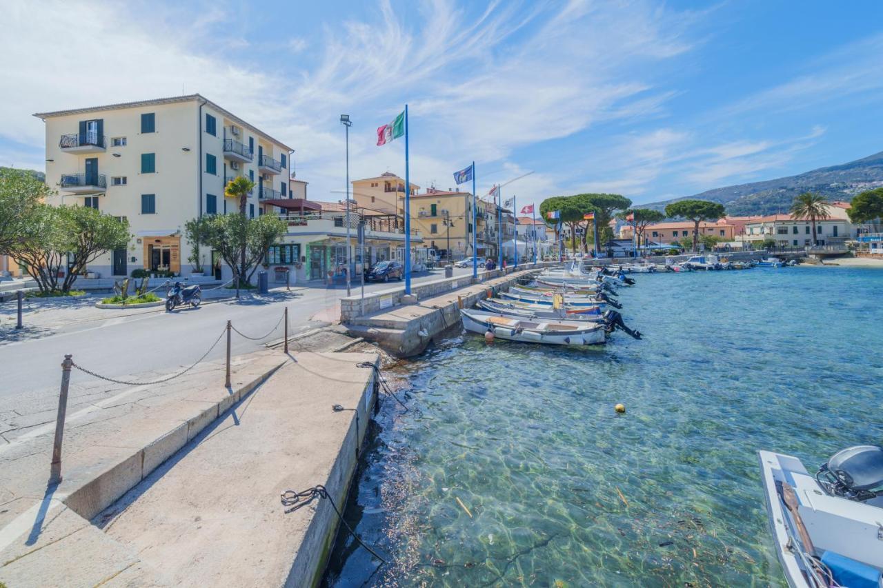 La Fontana Sul Lungomare Di Campo Apartment Marina di Campo Exterior photo